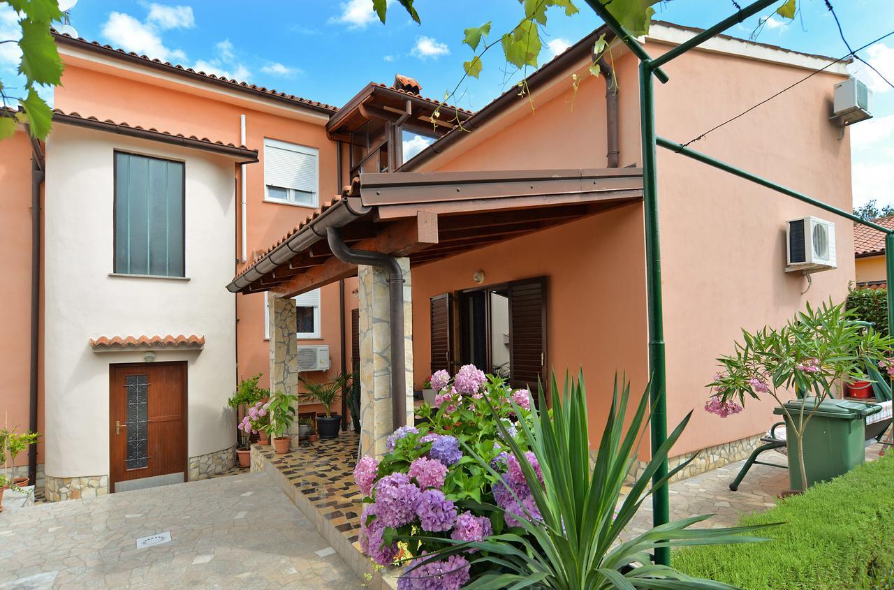 שטיניאן Apartment Puzar 295 מראה חיצוני תמונה