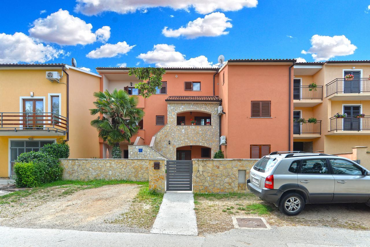 שטיניאן Apartment Puzar 295 מראה חיצוני תמונה