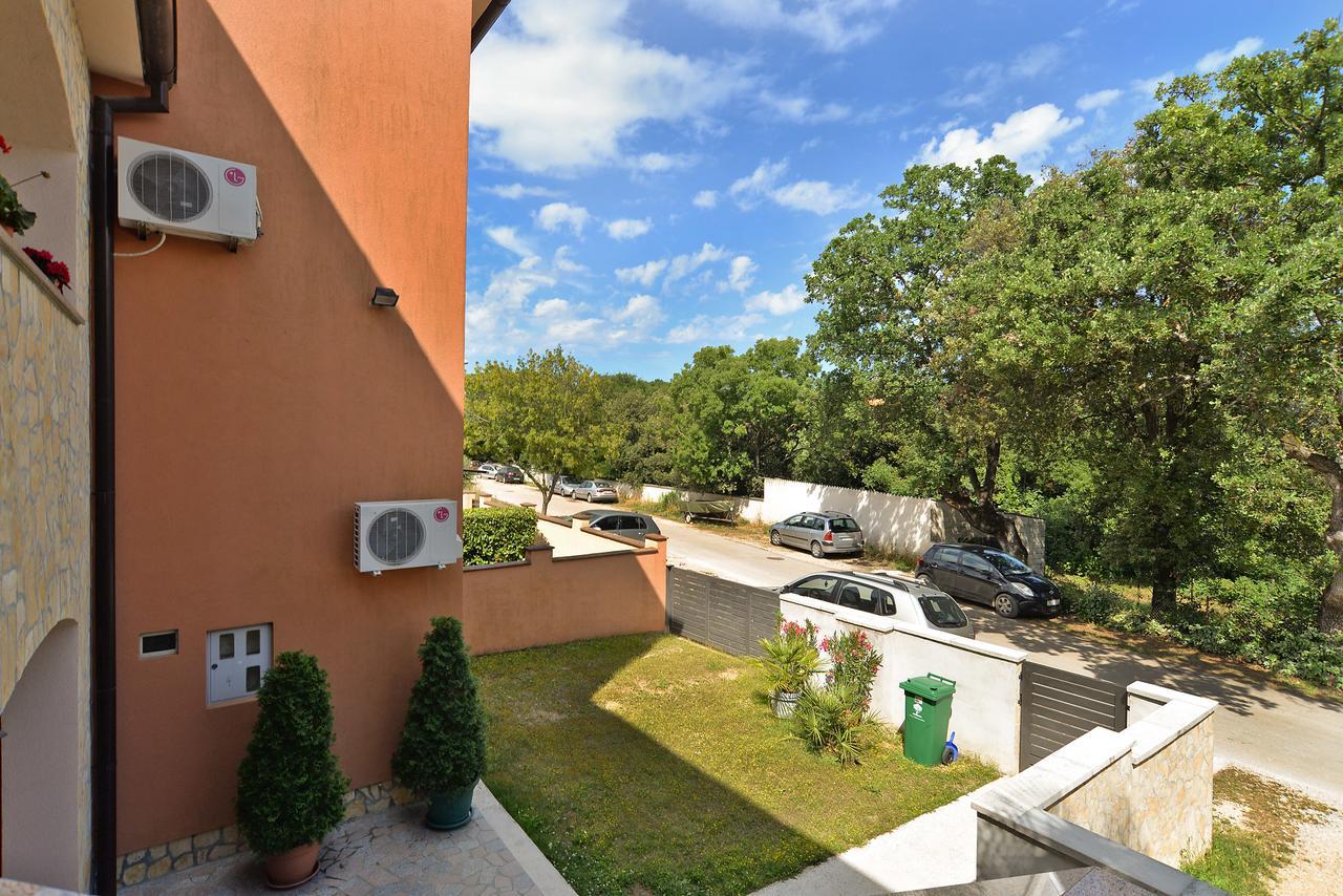 שטיניאן Apartment Puzar 295 מראה חיצוני תמונה